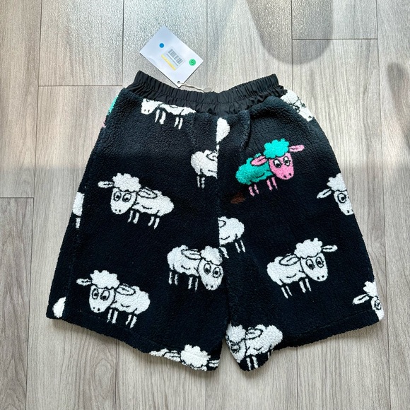 Natasha Zinko Duo Sheep Print Fleece Shorts NWT - Picture 8 of 13